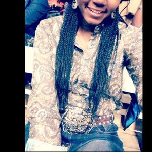 Pearl snap rodeo shirt 😍